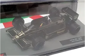 Altaya 1/43 Scale 16324B - F1 Lotus 98T 1986 #11 Johnny Dumfries