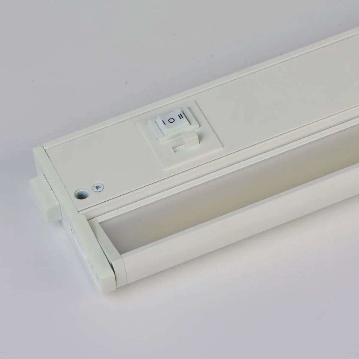 CounterMax 5K 6 Inch LED Under Cabinet Light, 2700K to 5000K, 360 Lumens, 120V, White