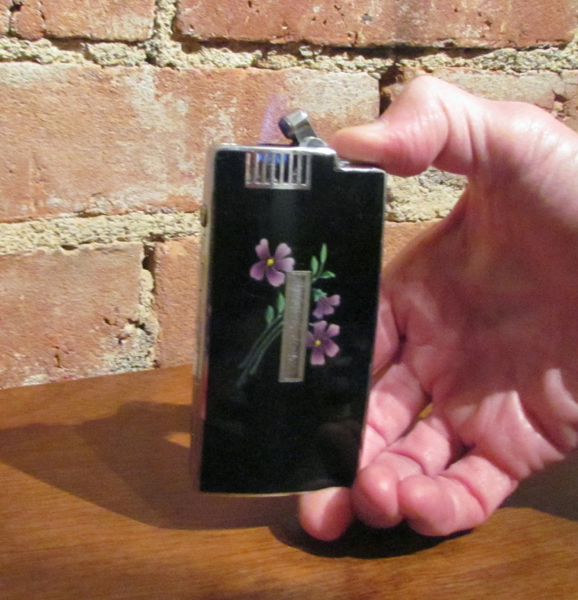 Ronson Pocket Pal Case Lighter Ladies Violet Floral Vintage Working Cigarette Case